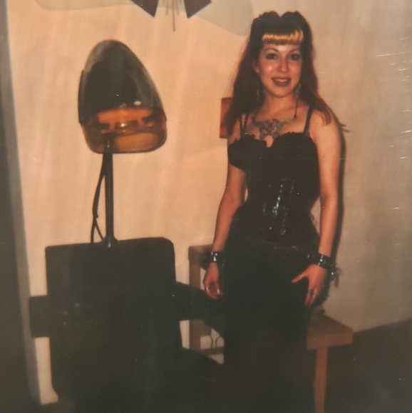 Meet your Posher, Dominique - Picture 4 of 6